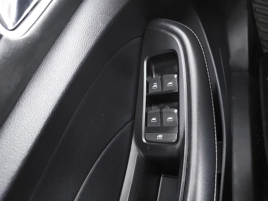 ام جي 5 STD 2022 