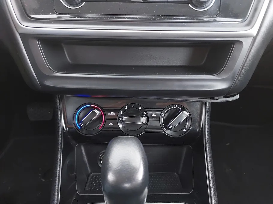 ام جي 5 STD 2022 