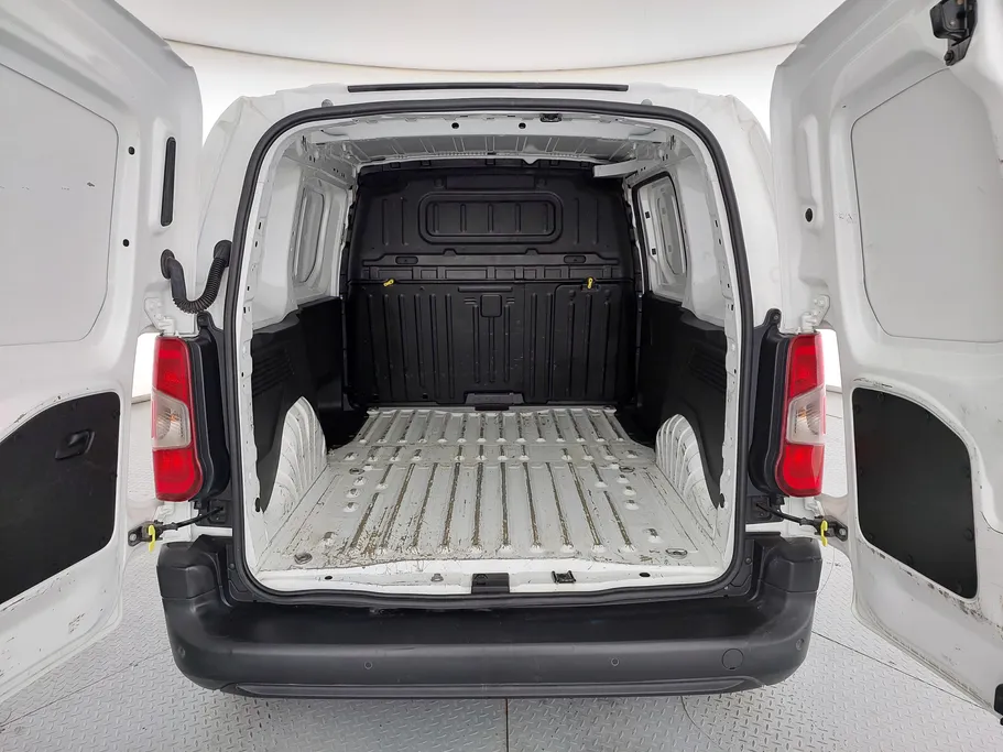 بيجو بارتنر Short van 2022 