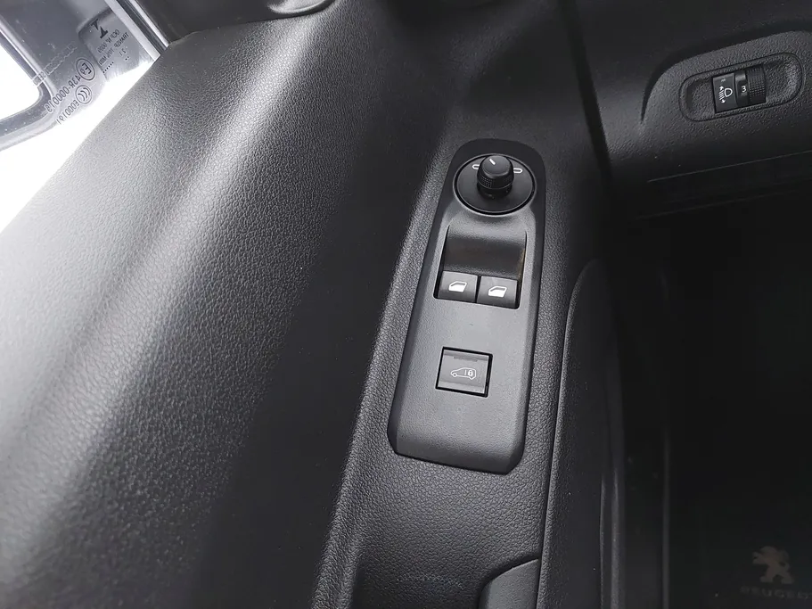 بيجو بارتنر Short van 2022 