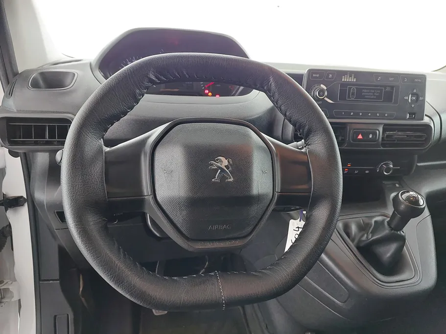 بيجو بارتنر Short van 2022 