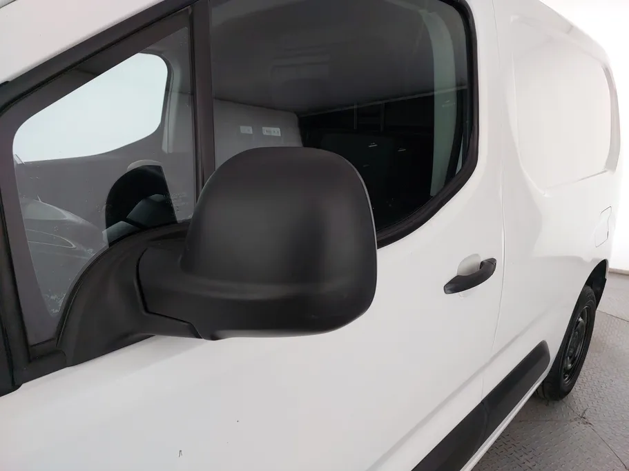 بيجو بارتنر Short van 2022 