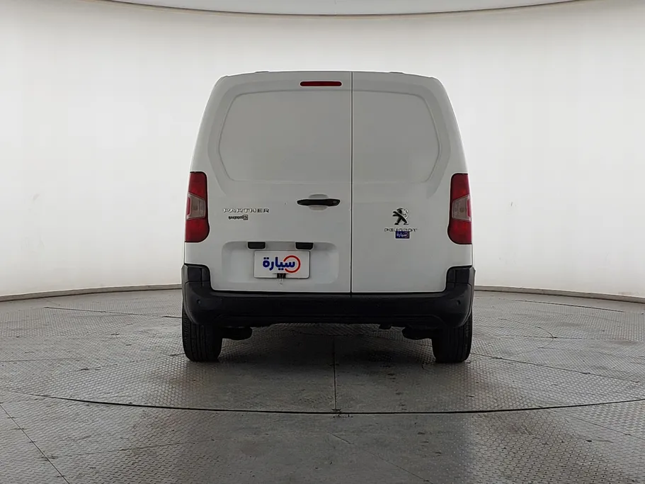 بيجو بارتنر Short van 2022 