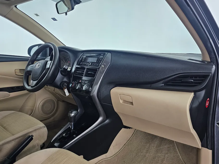 تويوتا يارس Y 2022 