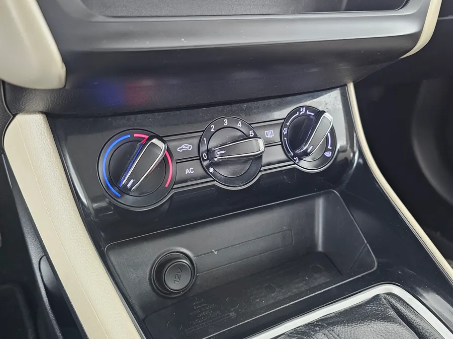 ام جي 5 STD 2022 