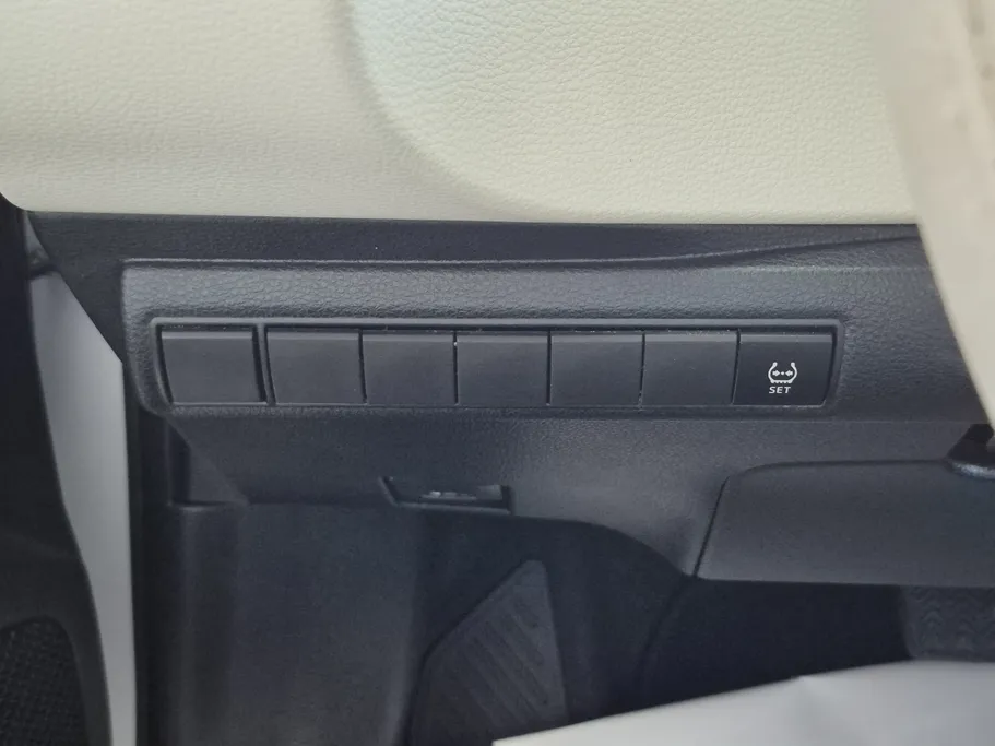 2024 Toyota Corolla XLI 