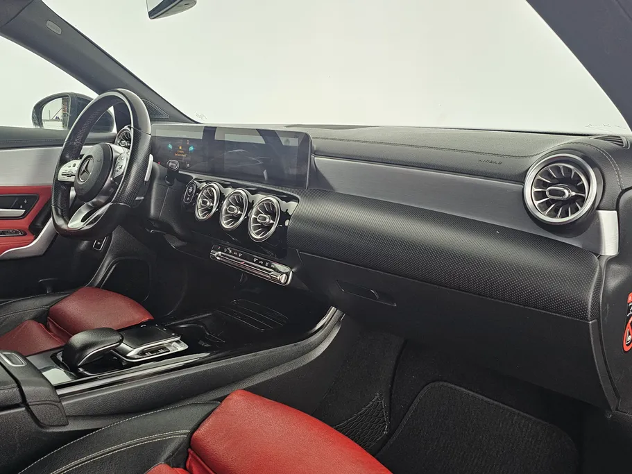 2020 Mercedes CLA 200 