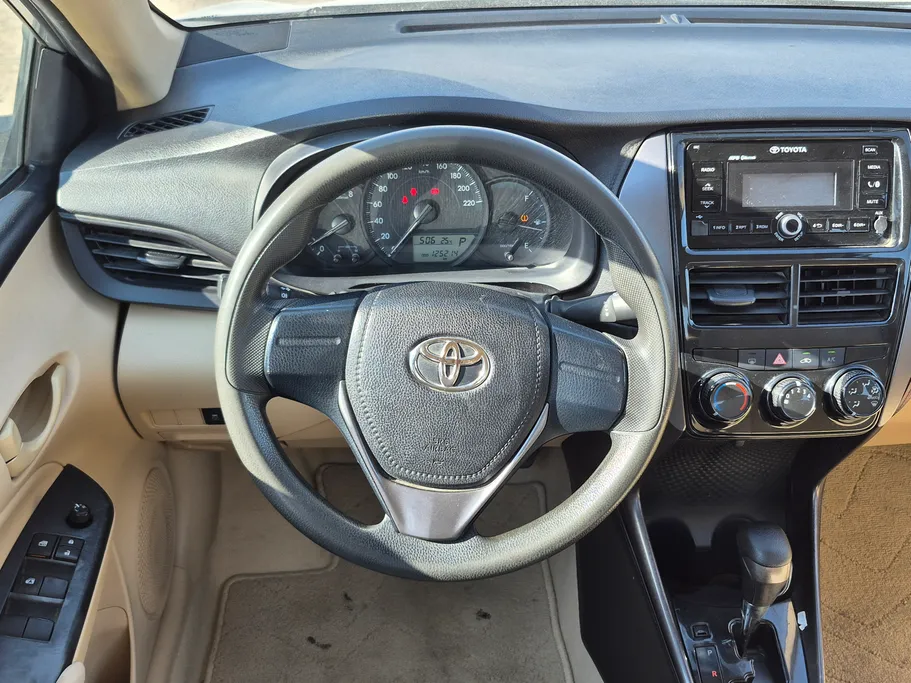 2021 Toyota Yaris  Y 