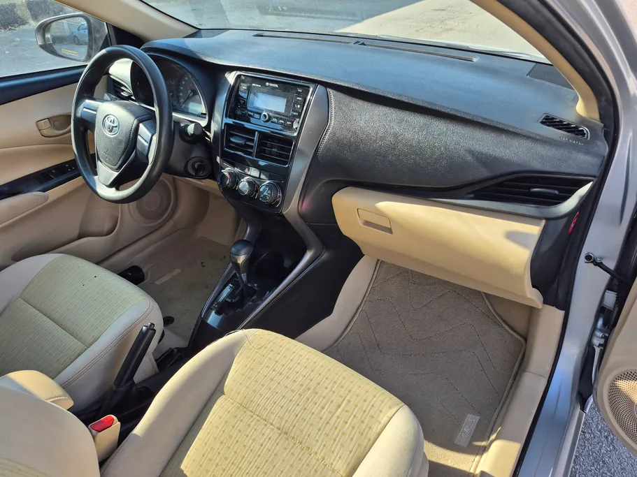 2021 Toyota Yaris  Y 