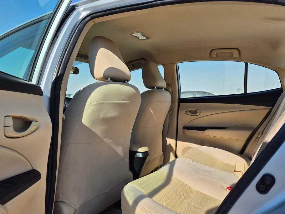 2021 Toyota Yaris  Y 