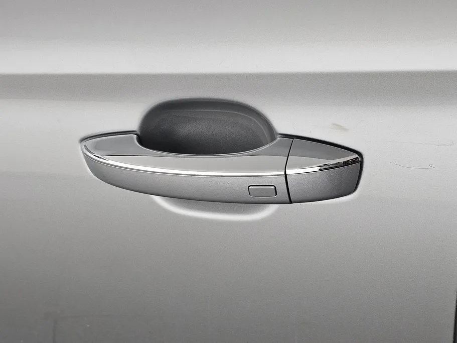 ام جي 5 LUX 2023 