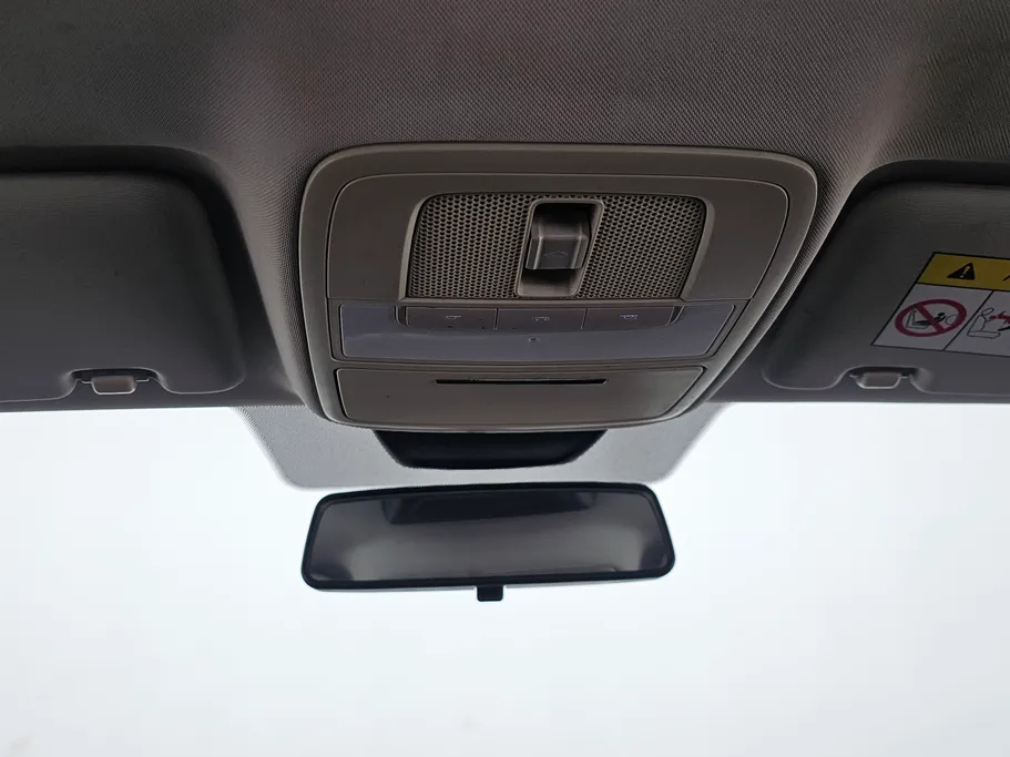 ام جي 5 LUX 2023 