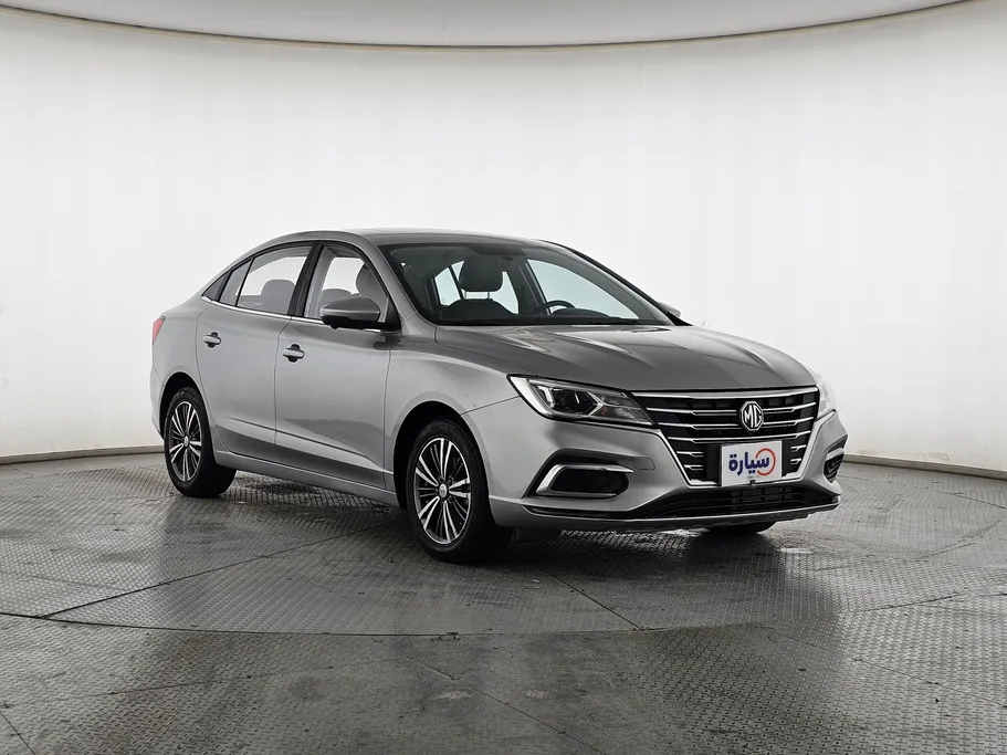 ام جي 5 LUX 2023 