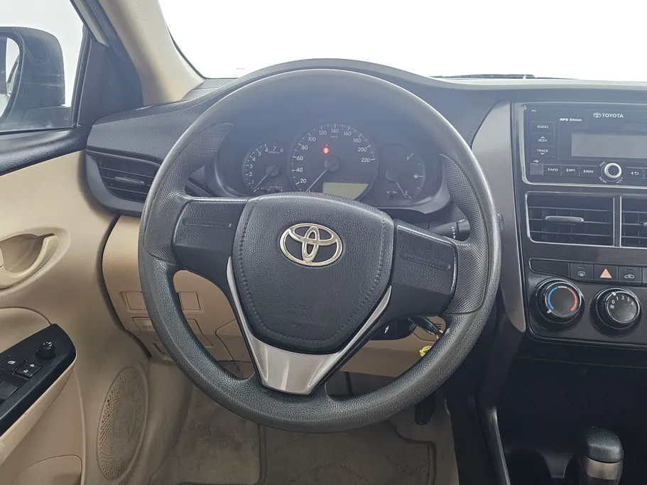 2021 Toyota Yaris  Y 