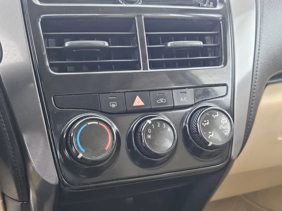 2021 Toyota Yaris  Y 