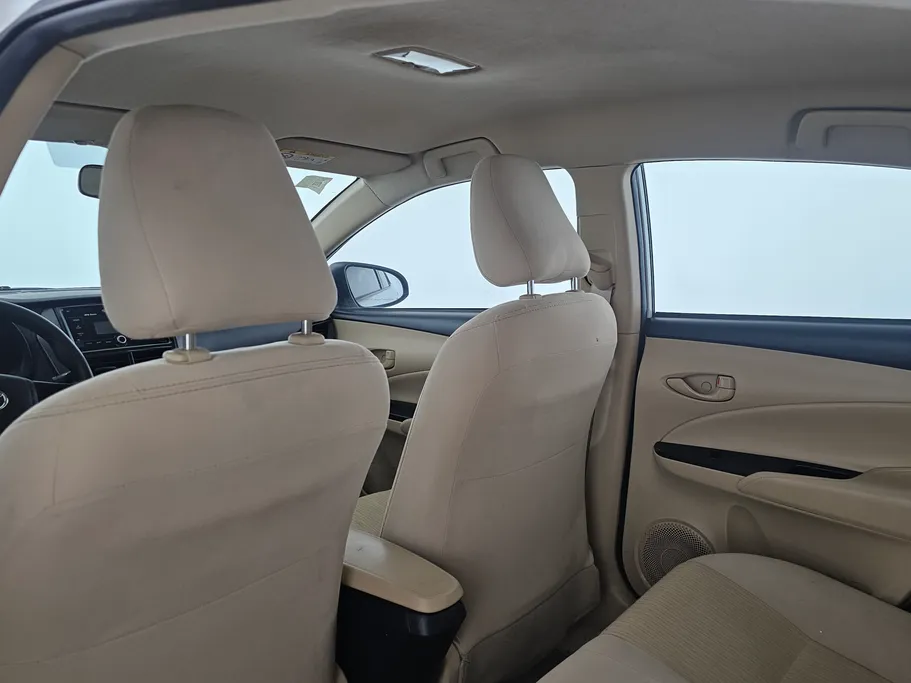 2021 Toyota Yaris  Y 