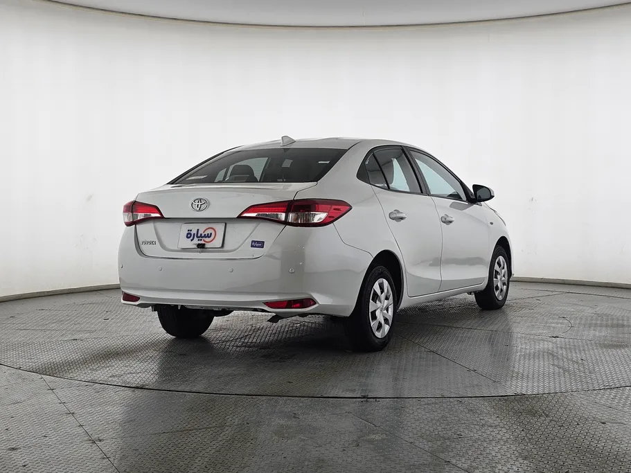 2021 Toyota Yaris  Y 