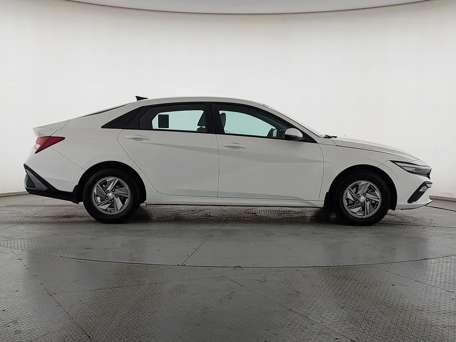 2024 Hyundai Elantra Fleet 