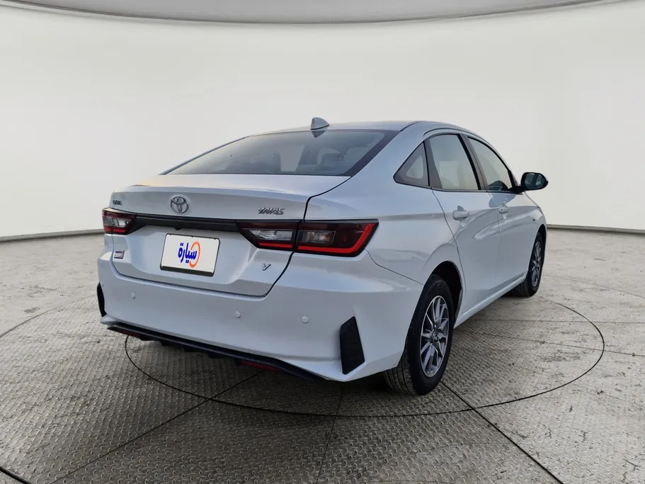 2023 Toyota Yaris  Y 