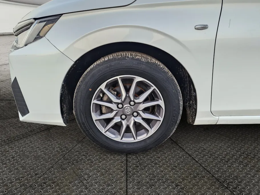 2023 Toyota Yaris  Y 