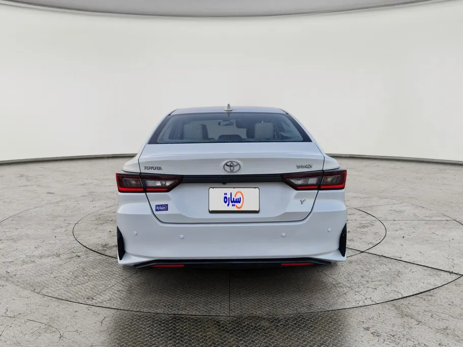 2023 Toyota Yaris  Y 