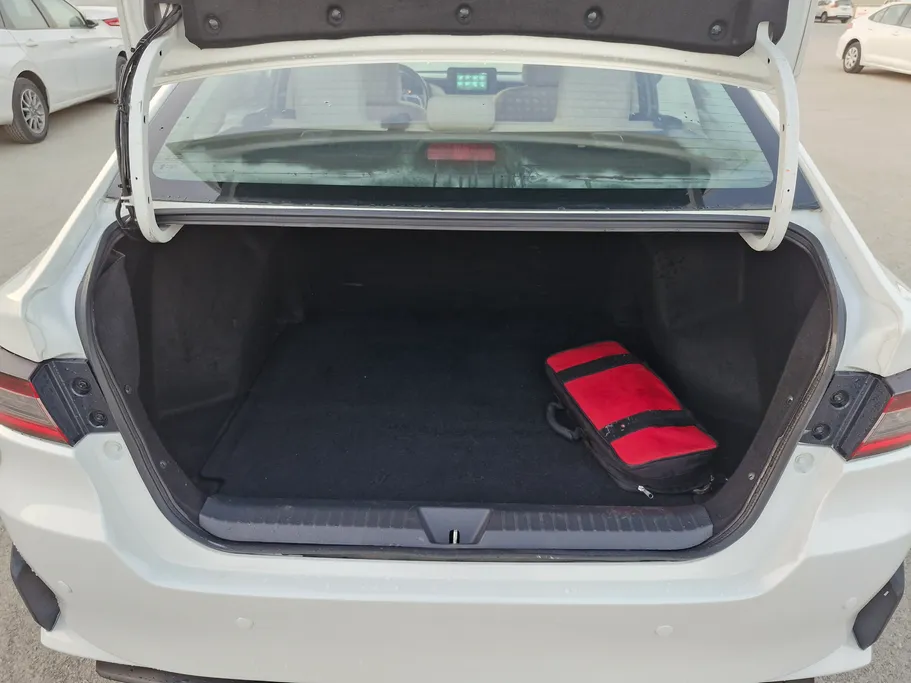 2023 Toyota Yaris  Y 