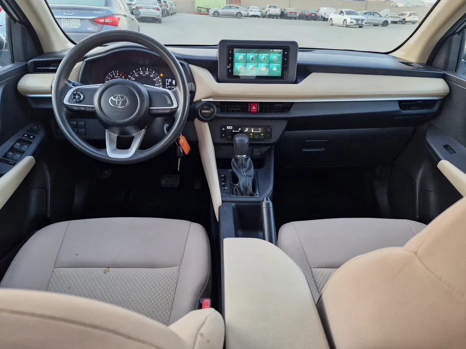 2023 Toyota Yaris  Y 