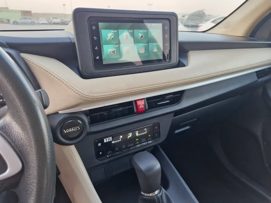 2023 Toyota Yaris  Y 