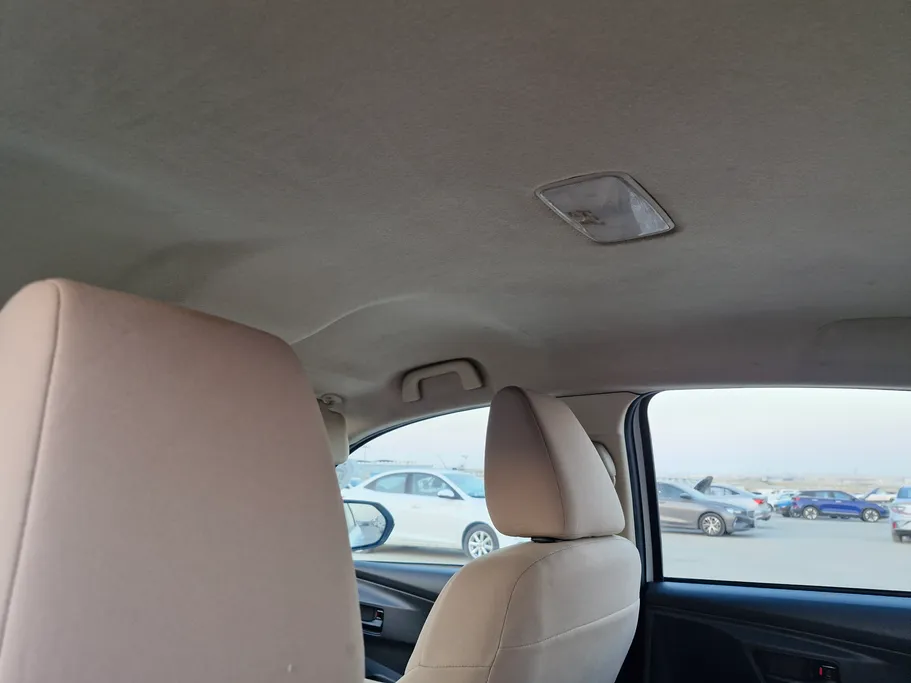 2023 Toyota Yaris  Y 