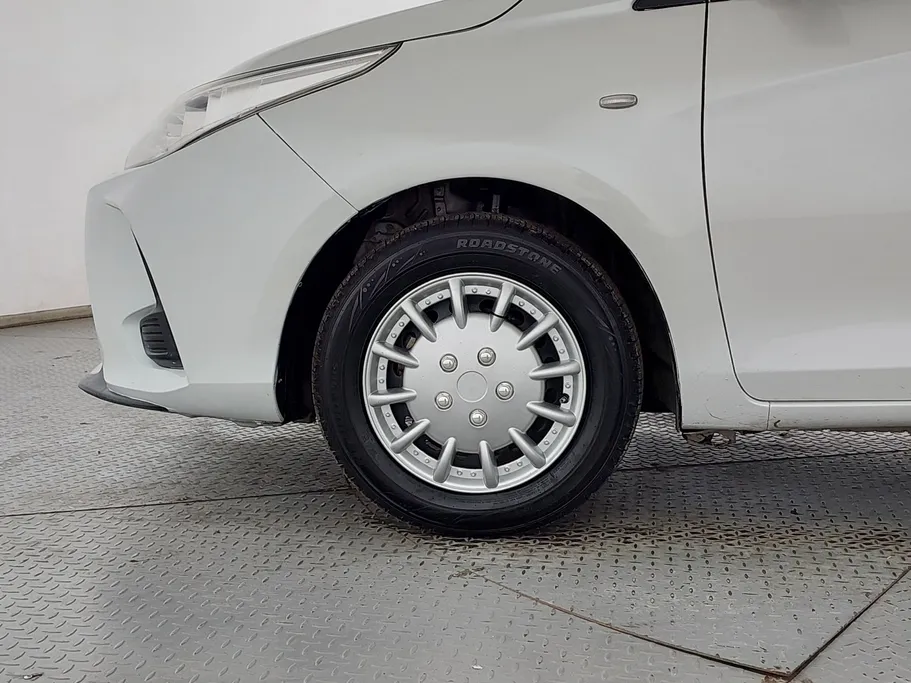 2021 Toyota Yaris  STD 