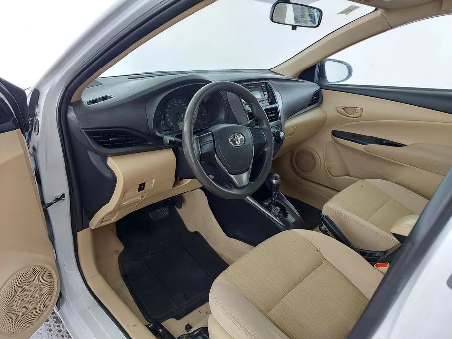 2021 Toyota Yaris  STD 