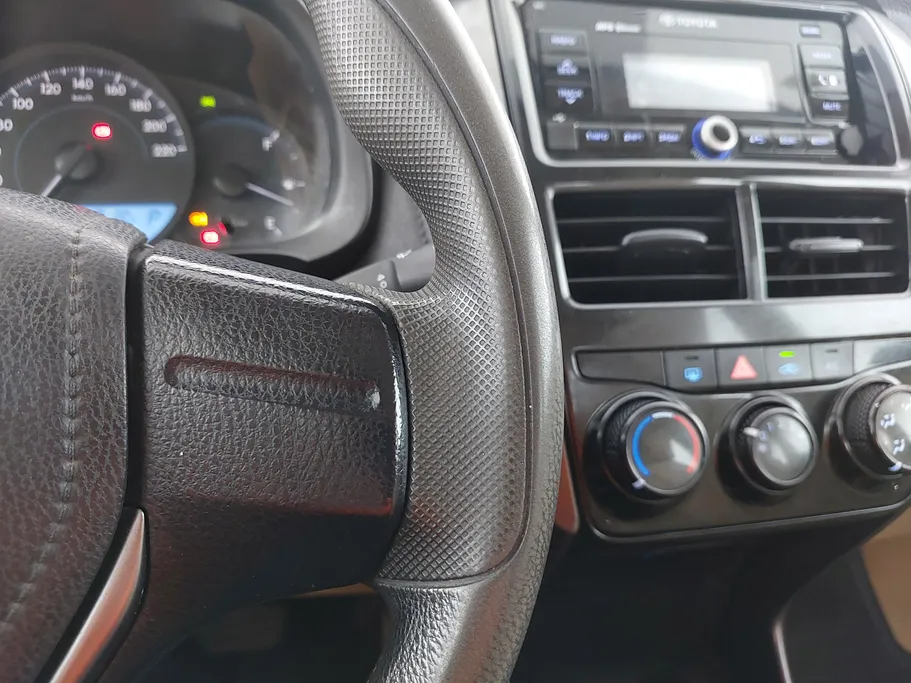 2021 Toyota Yaris  STD 