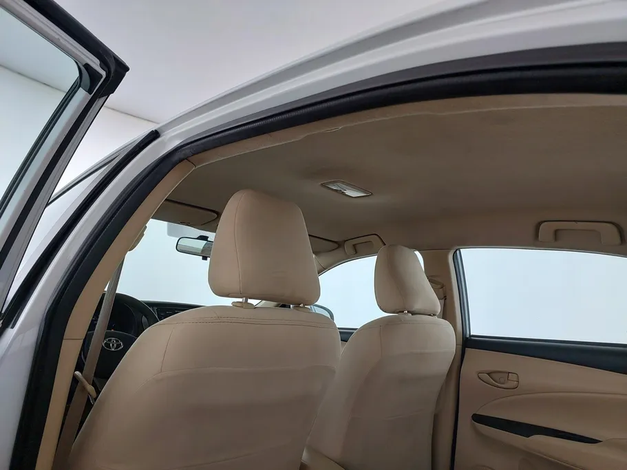 2021 Toyota Yaris  STD 