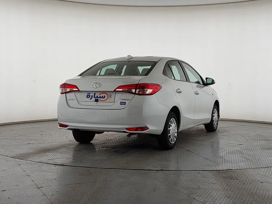 2021 Toyota Yaris  STD 