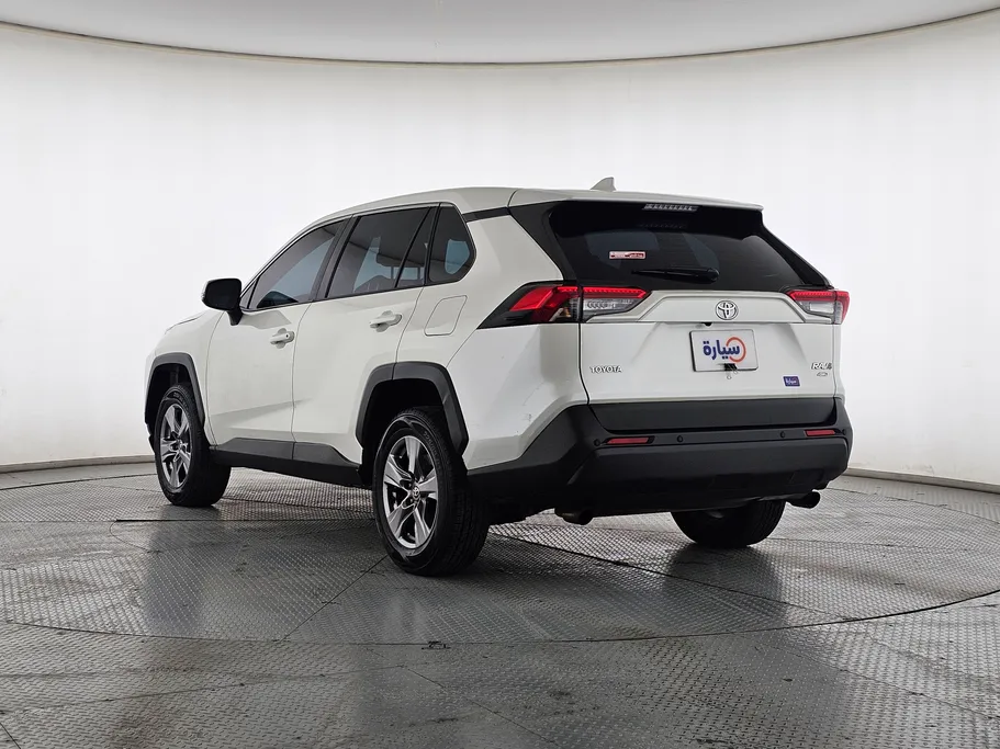 تويوتا راف فور LE 2022 