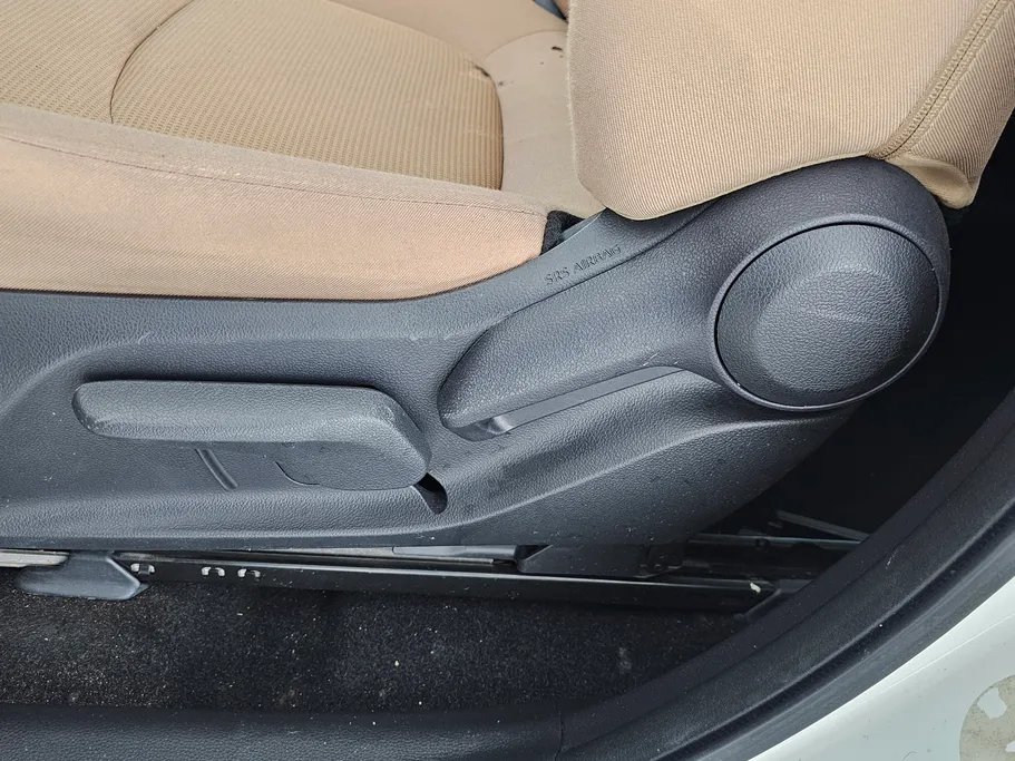 تويوتا راف فور LE 2022 