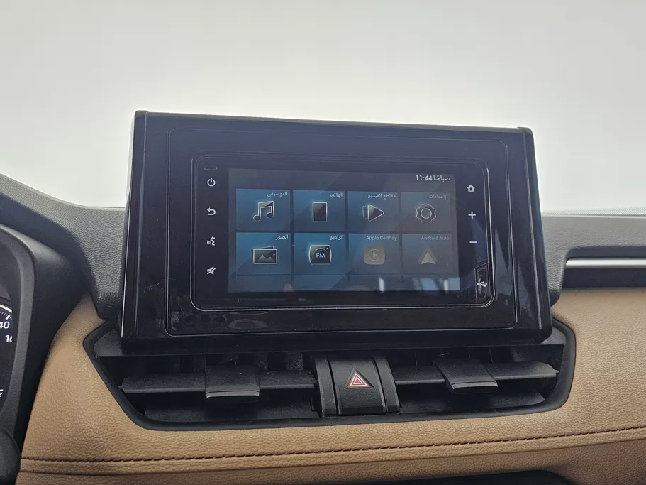 تويوتا راف فور LE 2022 