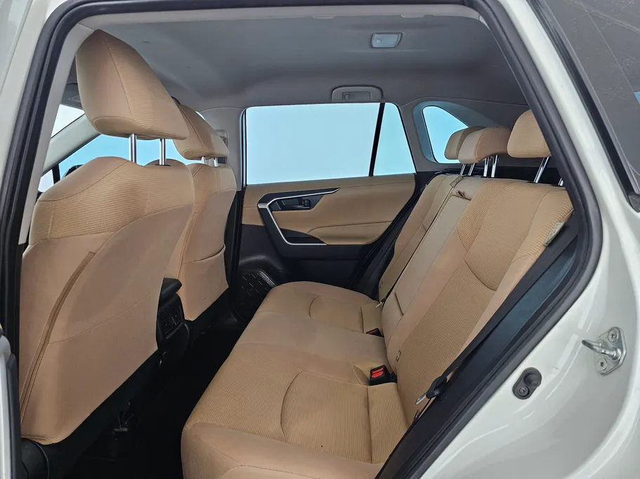 تويوتا راف فور LE 2022 