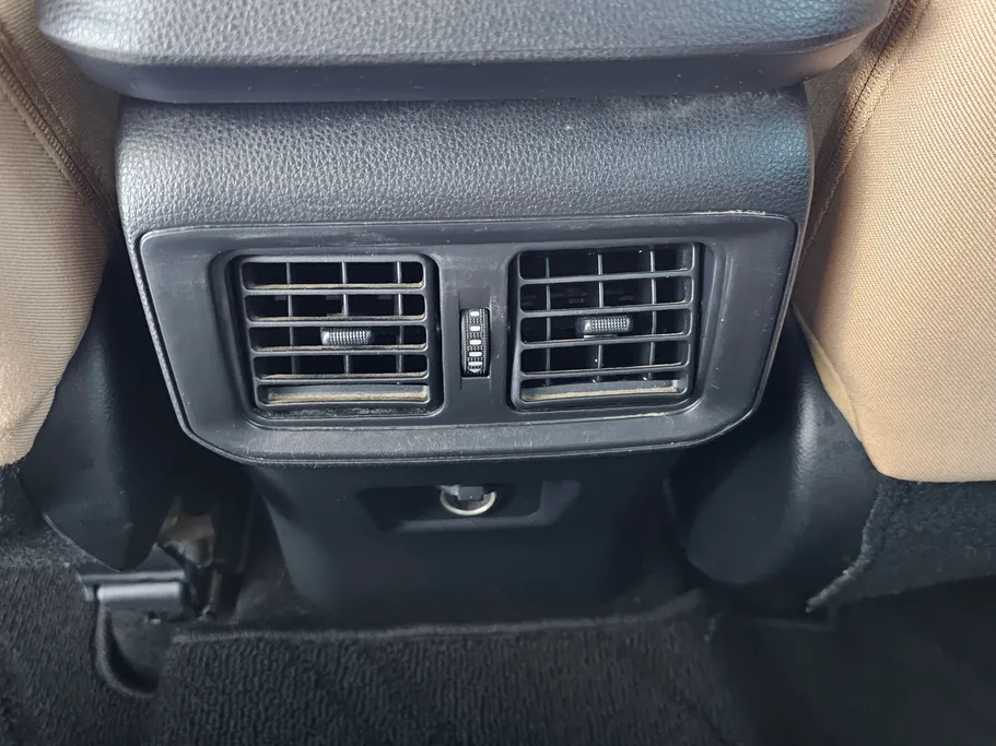 تويوتا راف فور LE 2022 