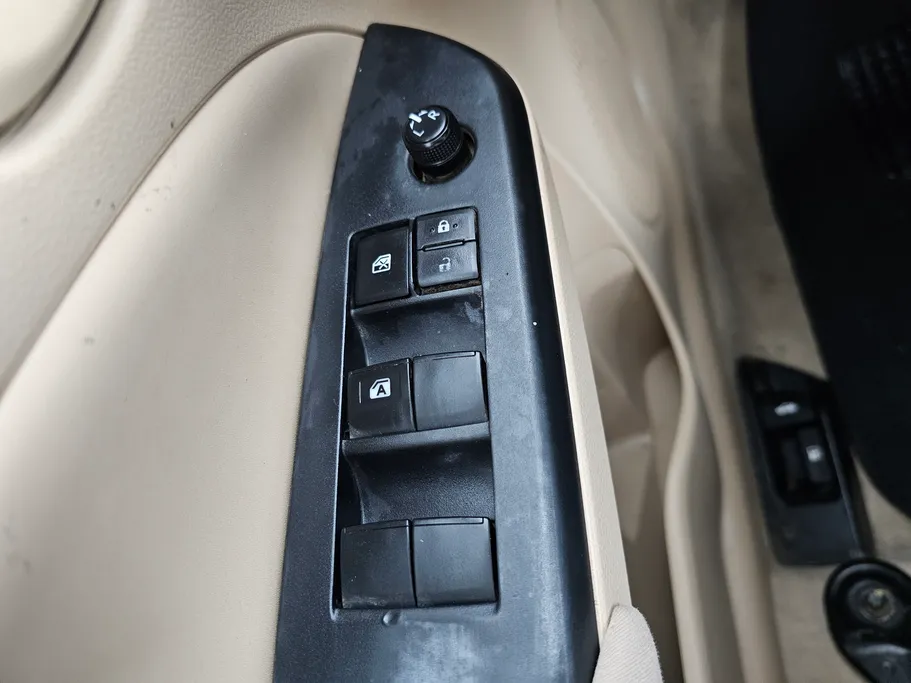 2021 Toyota Yaris  Y 