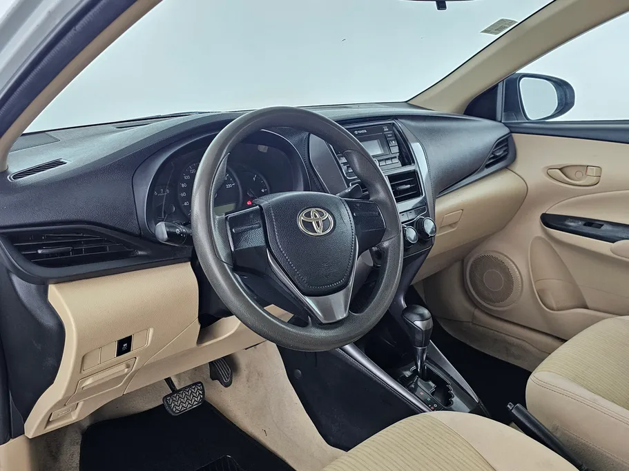 2021 Toyota Yaris  Y 