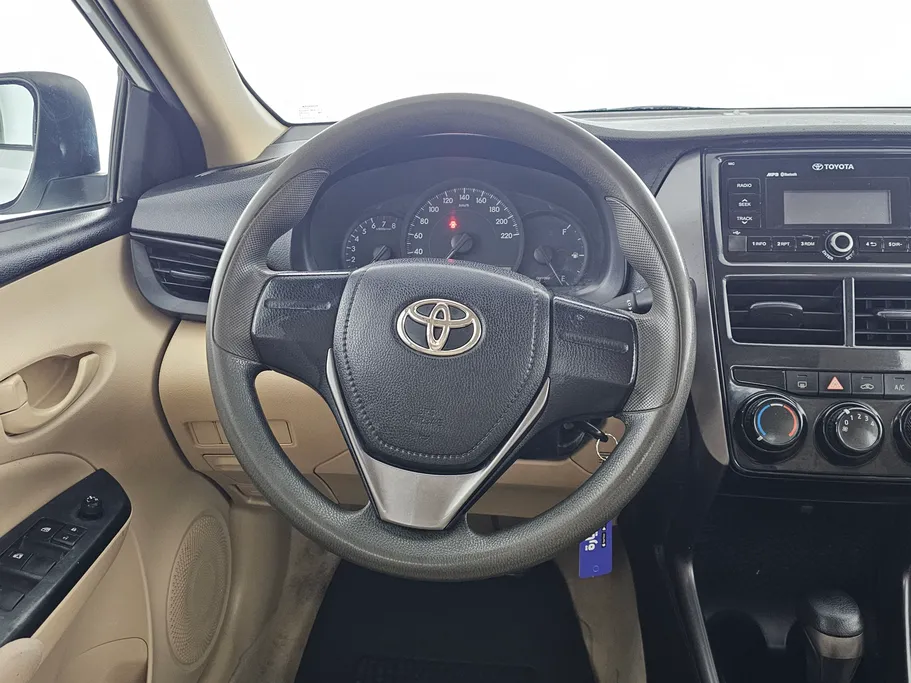 2021 Toyota Yaris  Y 