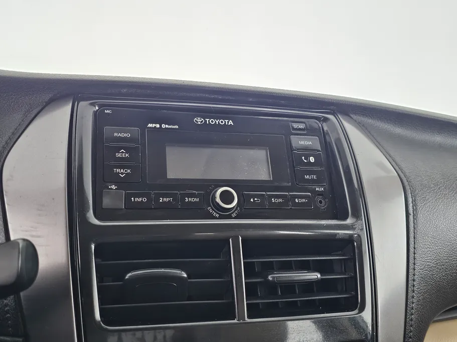 2021 Toyota Yaris  Y 