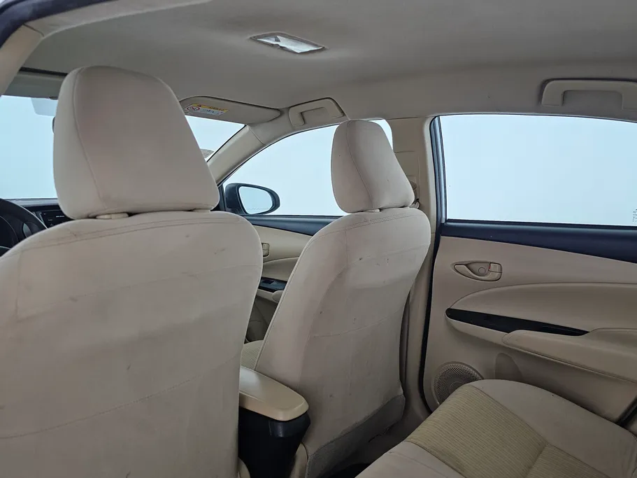 2021 Toyota Yaris  Y 