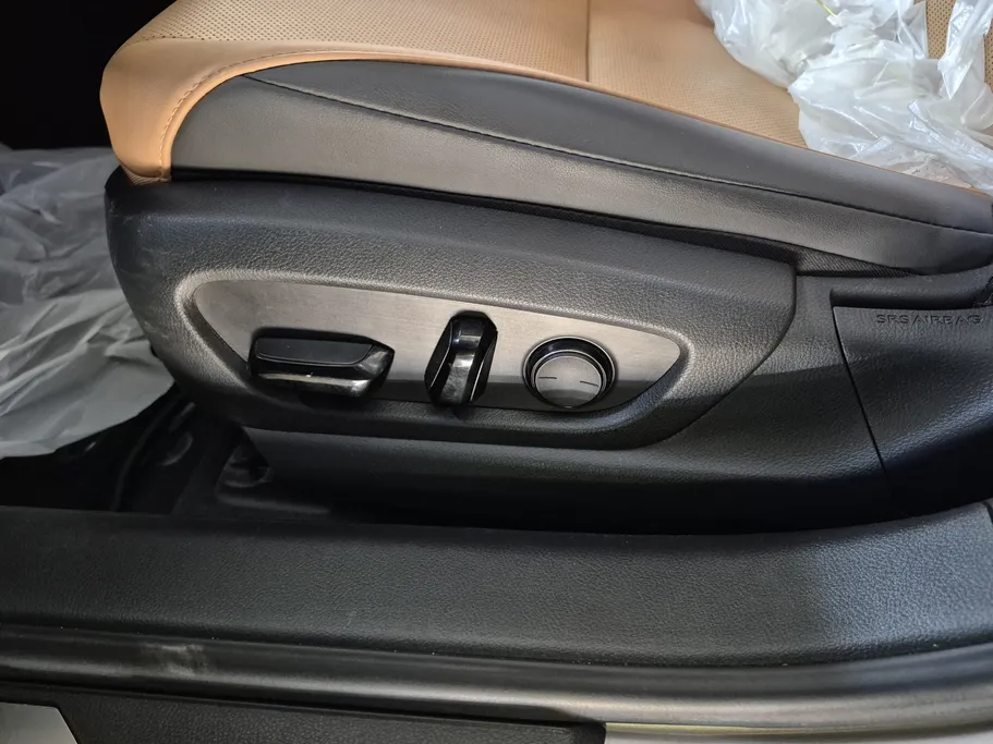 2024 Lexus ES 250 BB 