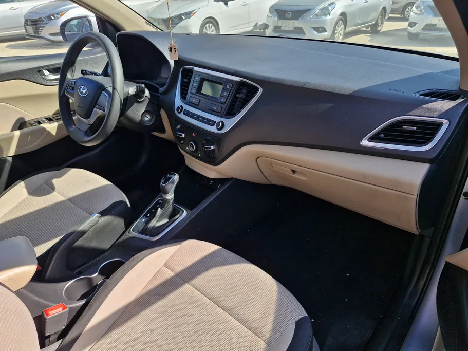 هيونداي اكسنت سمارت 2023 