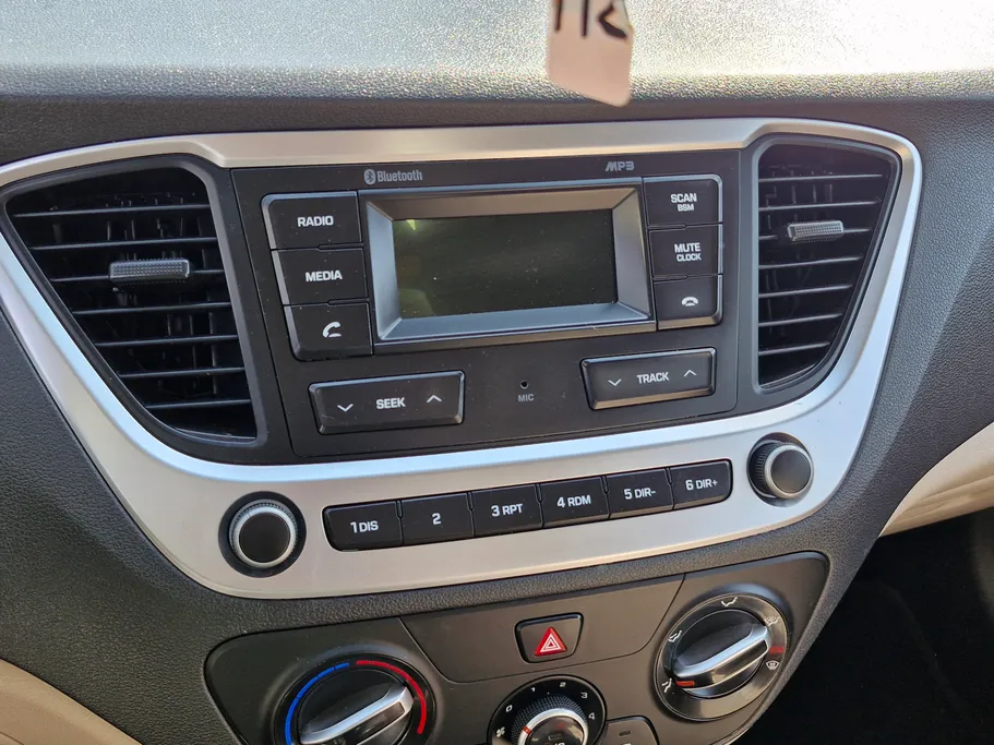 هيونداي اكسنت سمارت 2023 