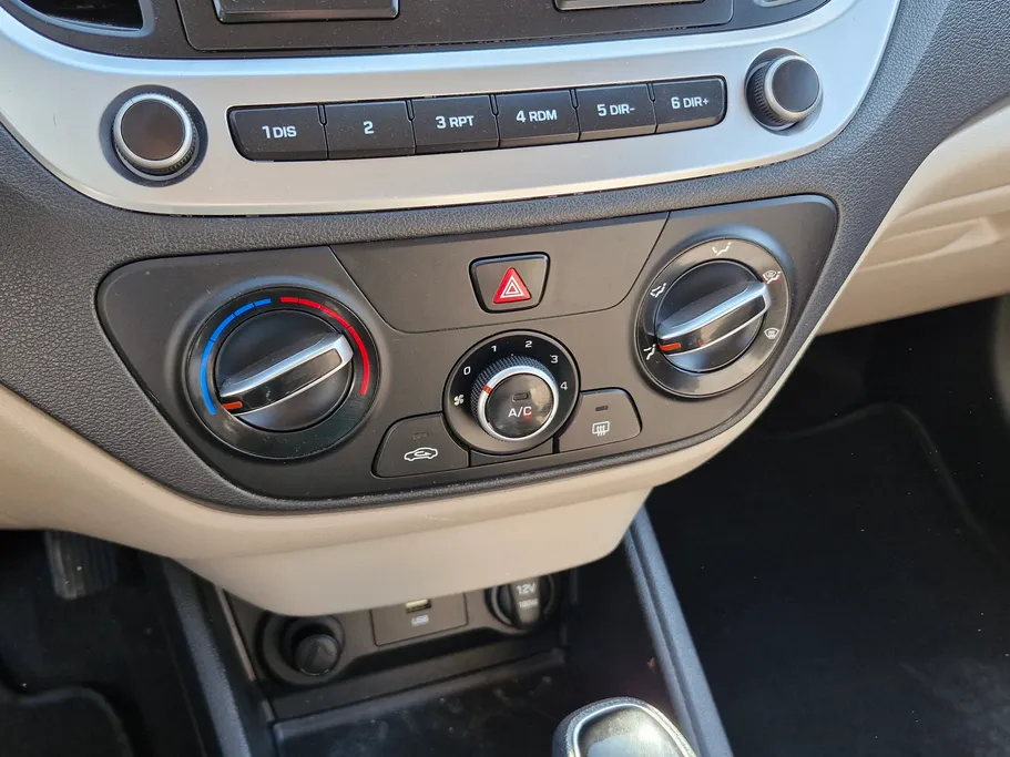 هيونداي اكسنت سمارت 2023 