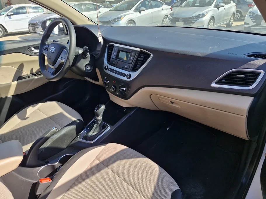 هيونداي اكسنت سمارت 2023 