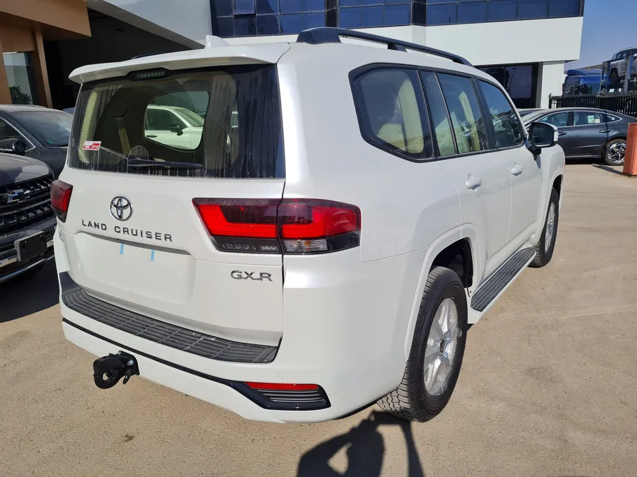 تويوتا لاندكروزر GXR2 2026 